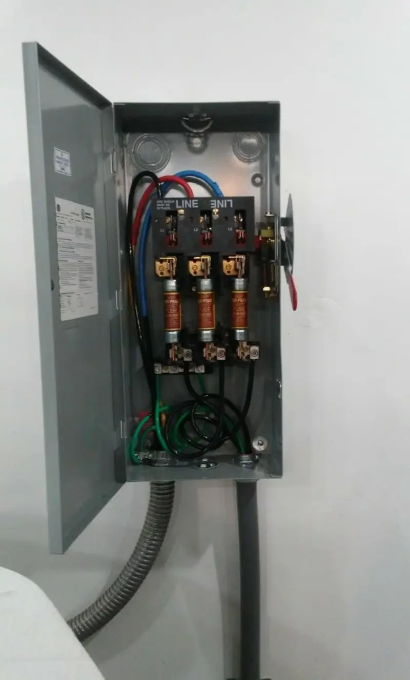 Three-phase disconnect switch installed for Electrical Wiring & Rewiring in Whiteriver